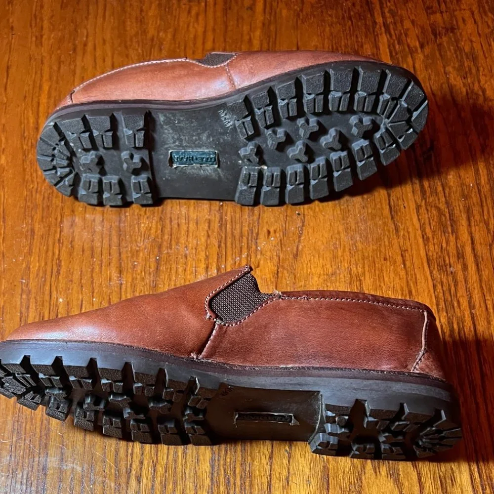 Cole Haan loafer size 5.5 tan